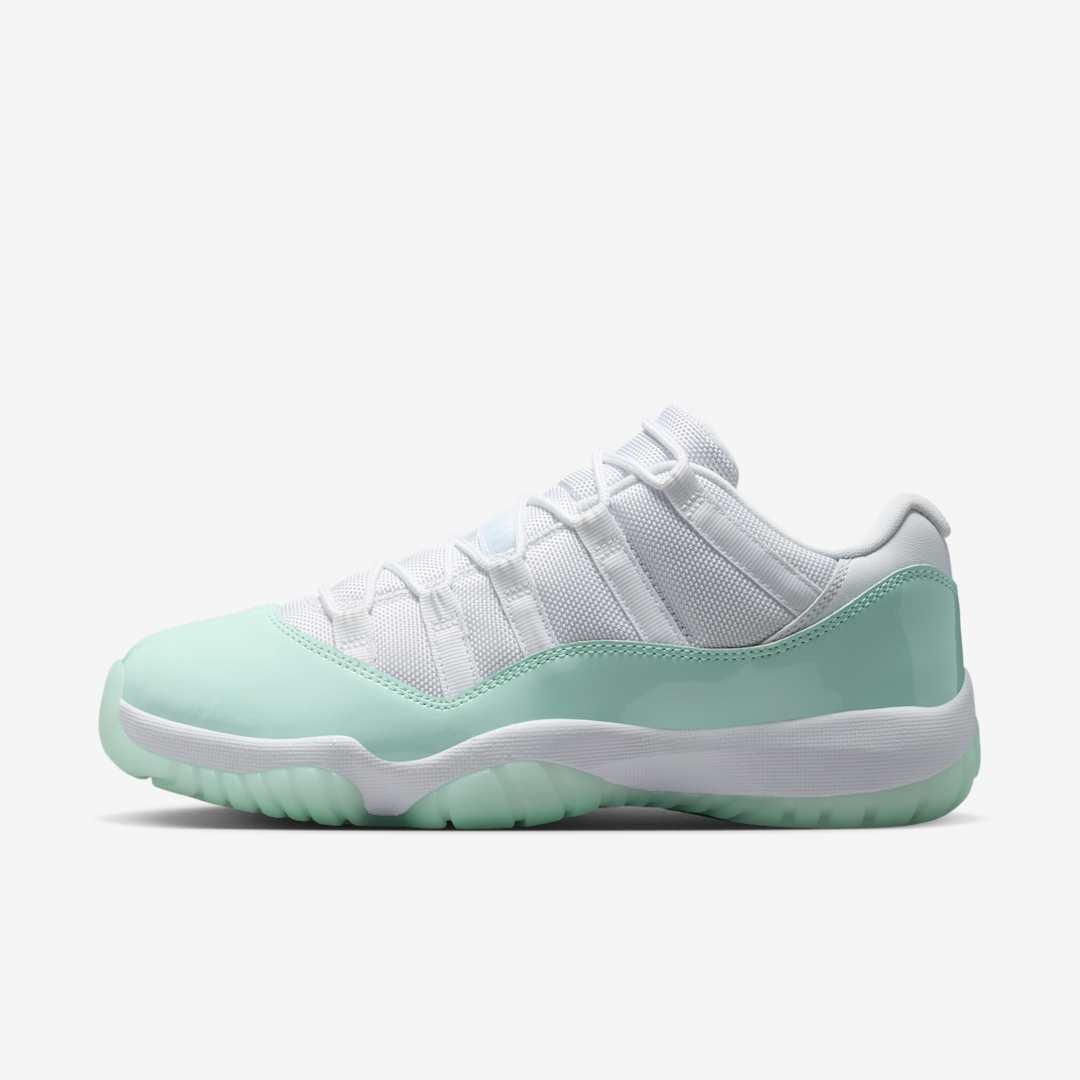 Air Jordan 11 Low WMNS "Igloo" AH7860-103